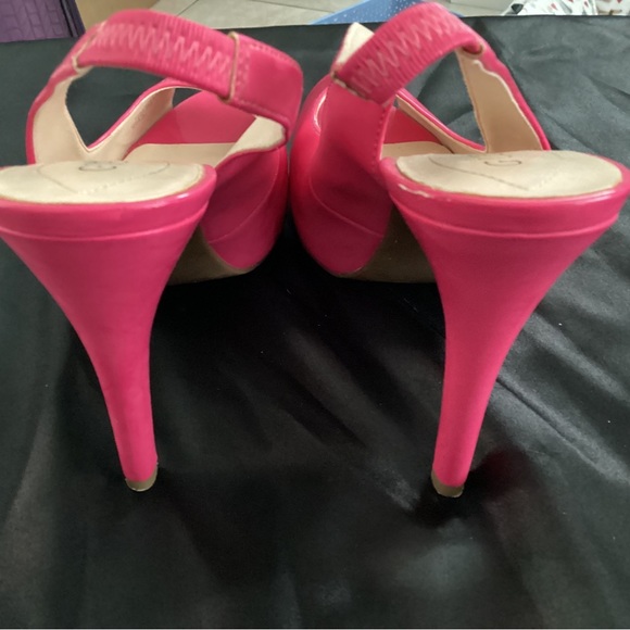 Guess hot pink heels - Picture 8 of 8